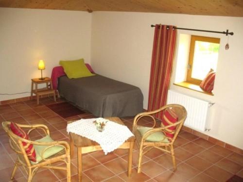 La Ferme Du Chapi Hotel Saint-Laurent-d'Oingt Bilik gambar